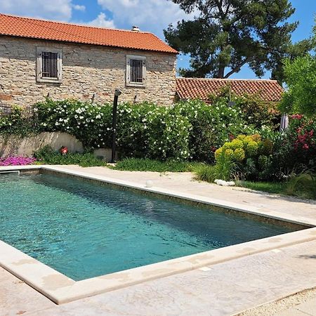 Eti And Mia Holiday Apartments Muntić 외부 사진