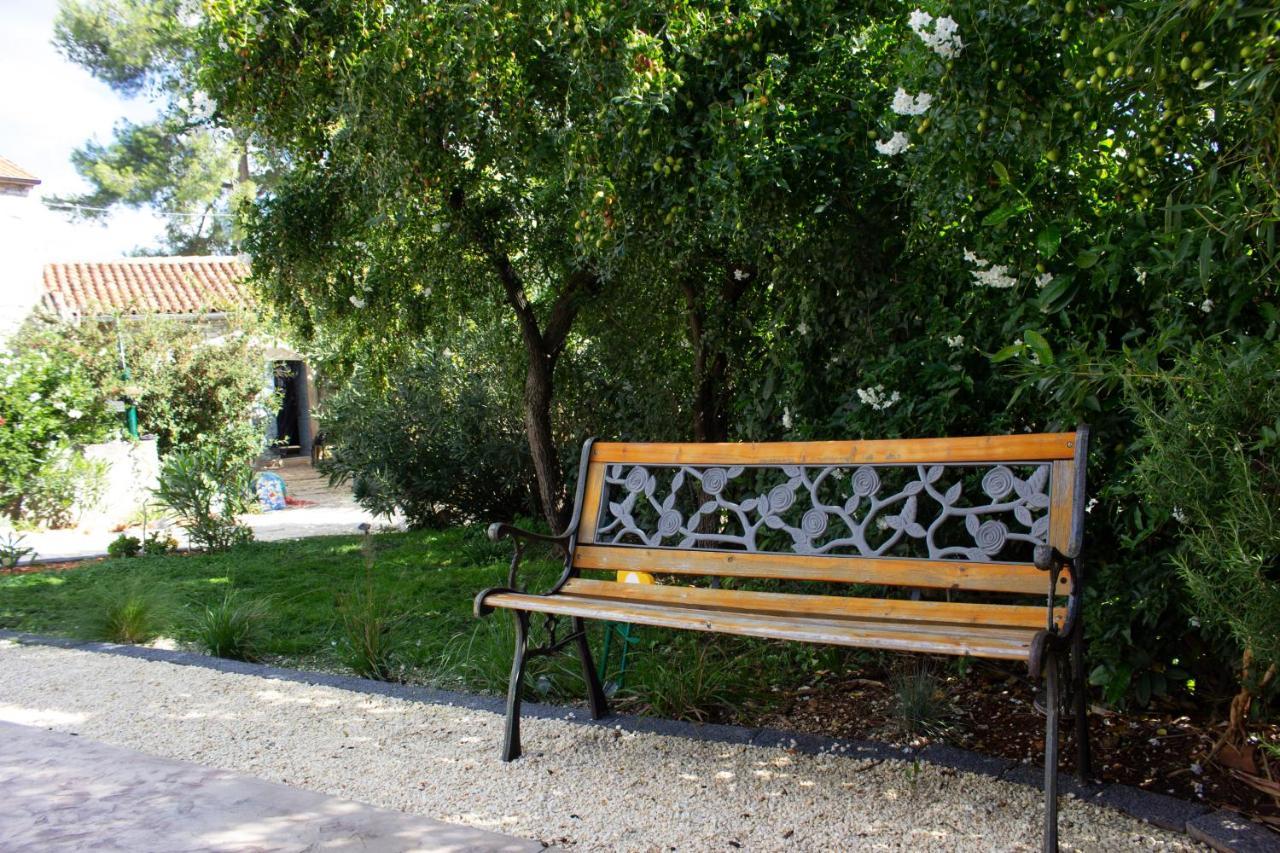 Eti And Mia Holiday Apartments Muntić 외부 사진