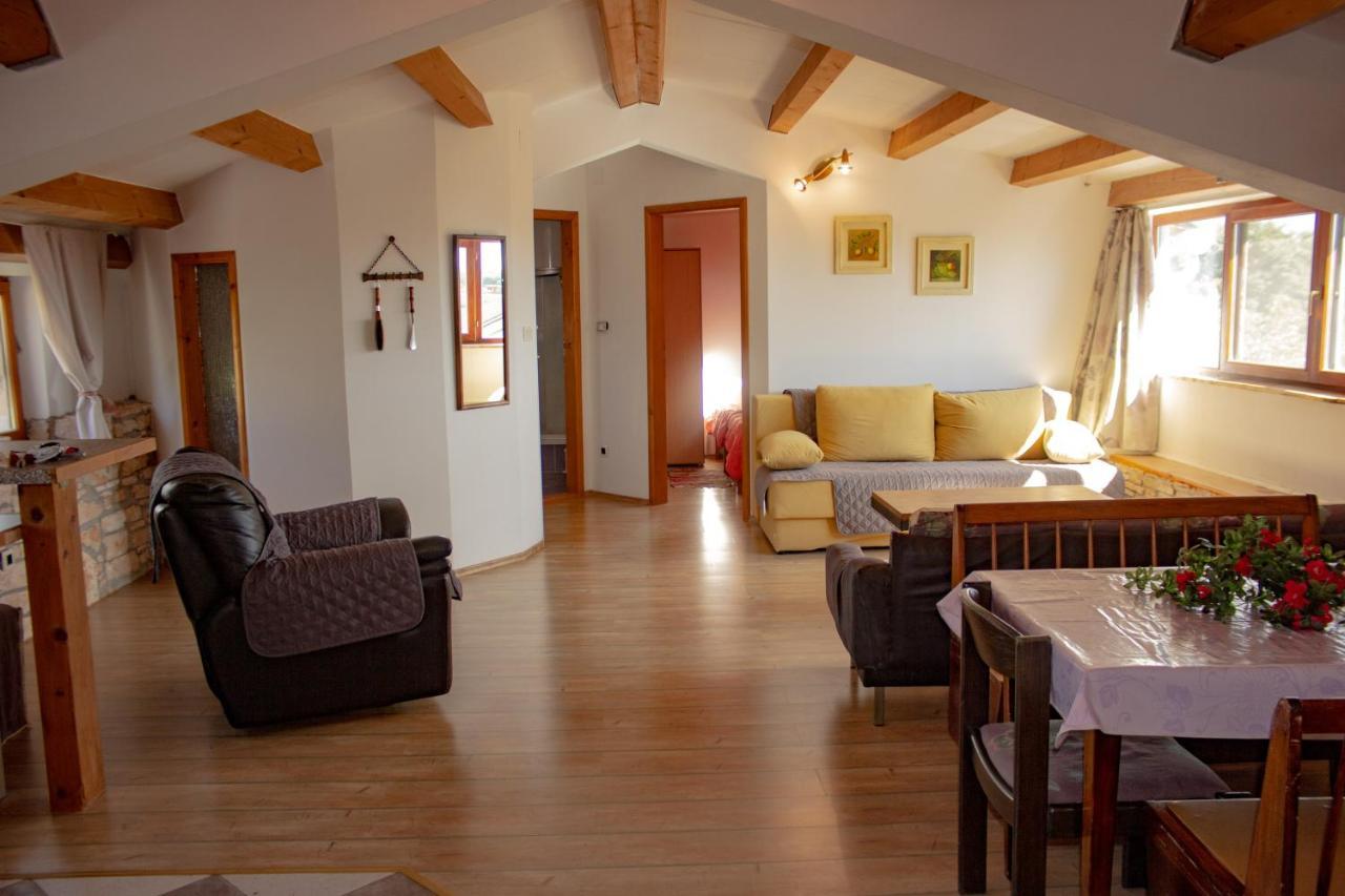 Eti And Mia Holiday Apartments Muntić 외부 사진
