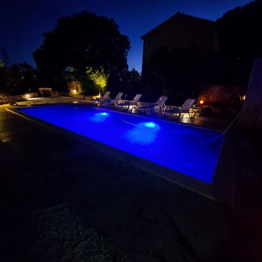 Eti And Mia Holiday Apartments Muntić 외부 사진